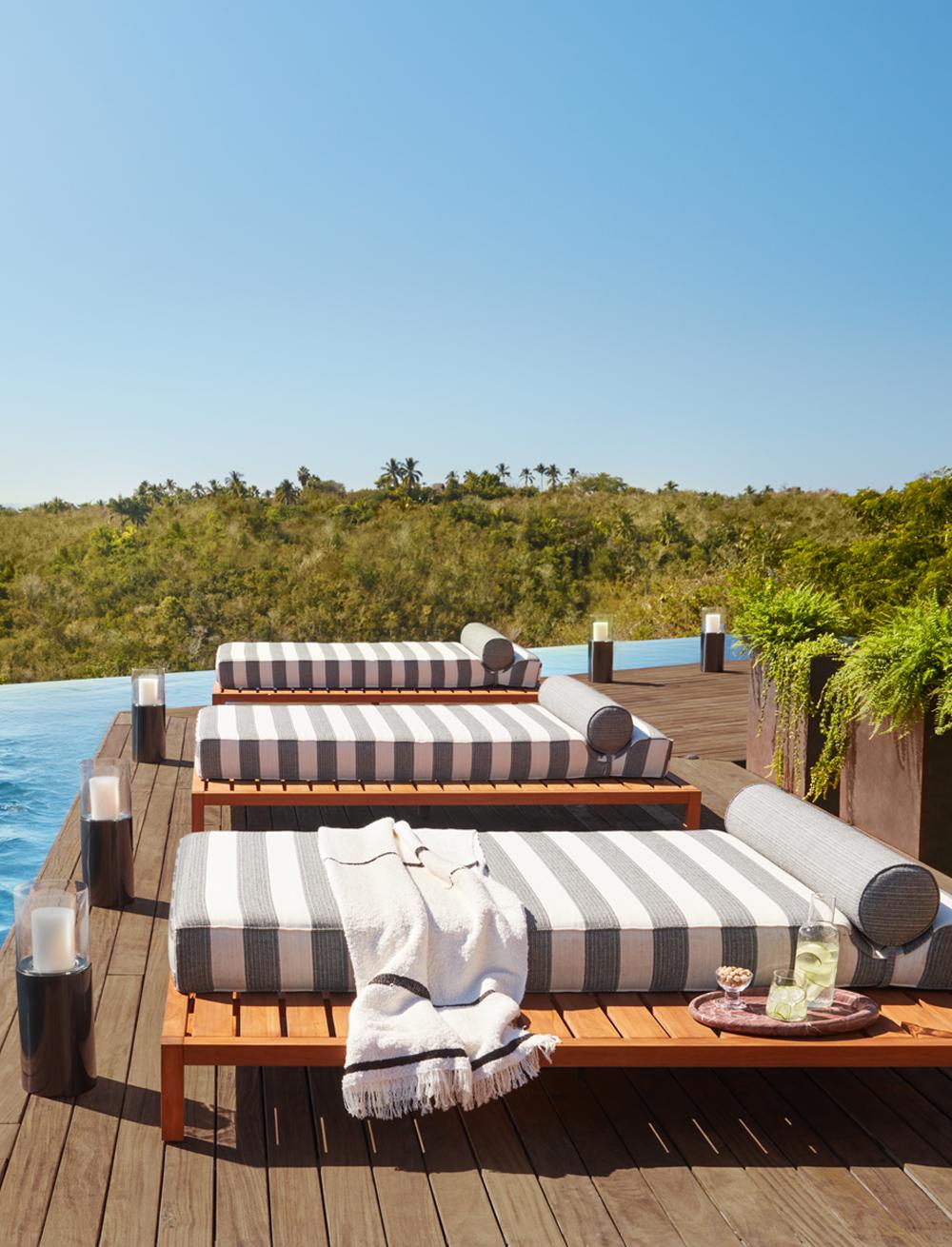 Summer Forever: Up to 40% Off