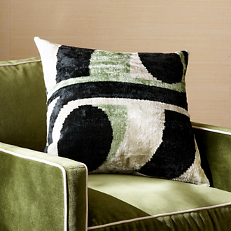 Pillows & Throws