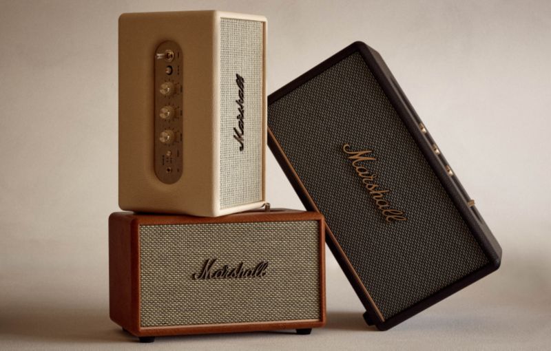 Andes Black Ebonized Oak Wood Queen Bed