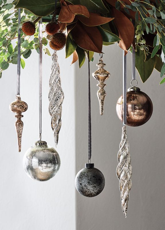 Get Inspired By Christmas Decor Canada For A Canadian Holiday Feel   110822 Ornaments Marquee 1