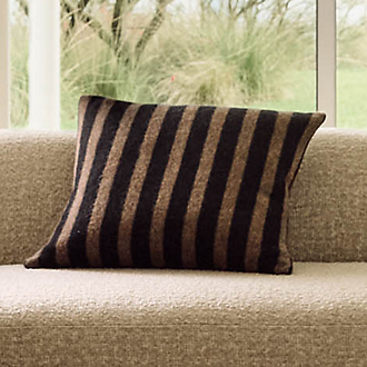 Pillows & Throws