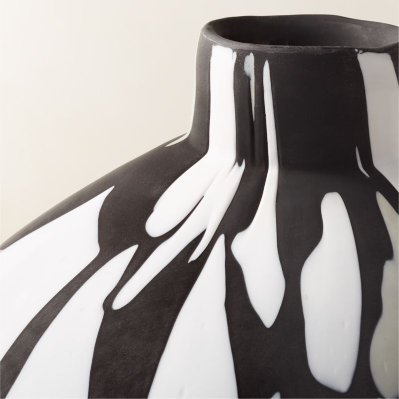 Aleksi Matte Black Patterned Glass Vase - image 3 of 10