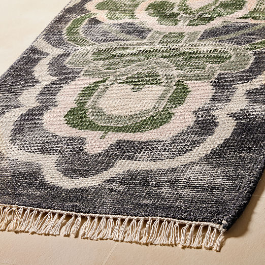 Allure Hand-Knotted Green Floral Wool Runner Rug 2.5'x8'