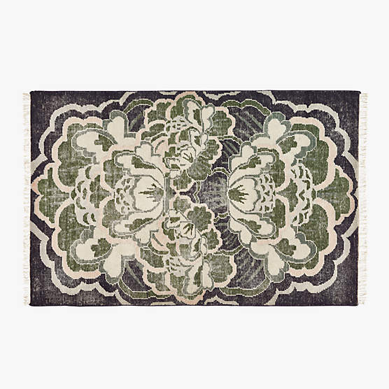 Allure Hand-Knotted Green Floral Wool Area Rug 6'x9'