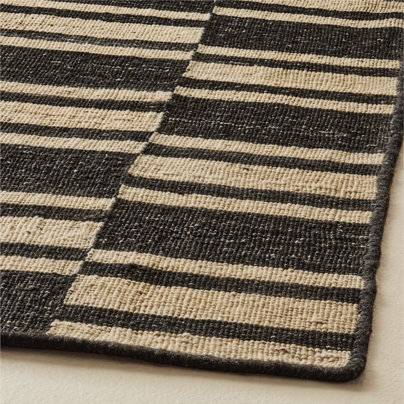 Amaro Handloomed Black Wool Area Rug 5'X8' - image 2 of 4