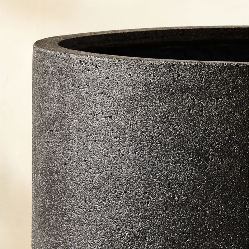 Ardo Round Oversized Black Indoor/Outdoor Planter - image 4 of 6