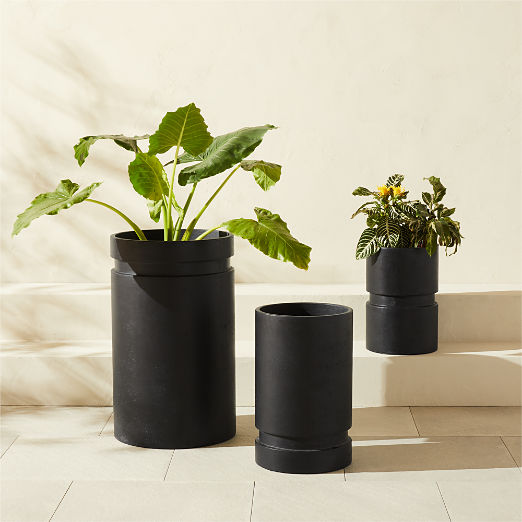 Argo Round Black Cement Indoor/Outdoor Medium Planter 21"H