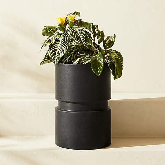 Argo Round Black Cement Indoor/Outdoor Planter Small