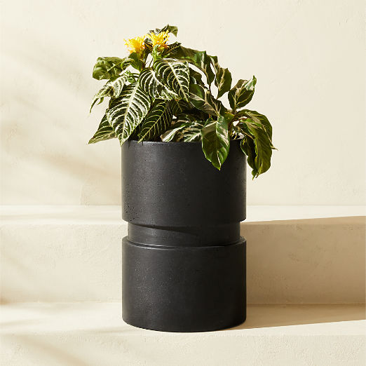 Argo Round Black Cement Indoor/Outdoor Medium Planter 17.25"H