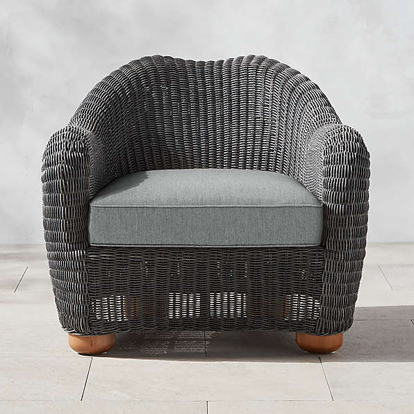 Black wicker accent discount chair