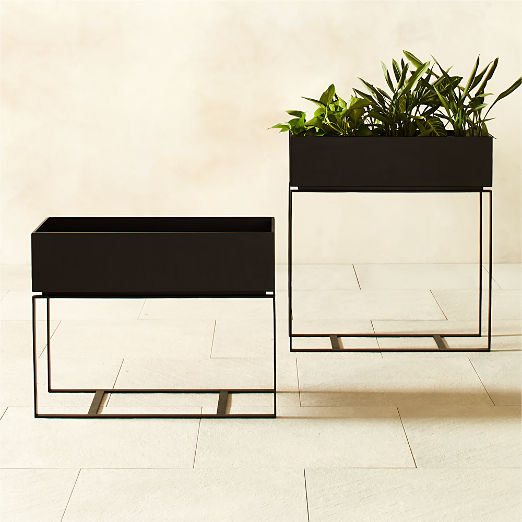 Baros Rectangular Black Metal Indoor/Outdoor XL Planter 22"