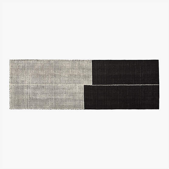 Bass Black Handloomed Runner Rug 2.5'x8'