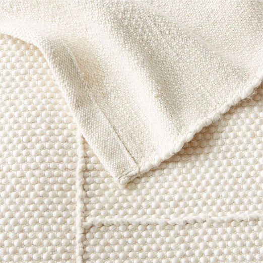 Berrini Handwoven Warm White Bed Blanket