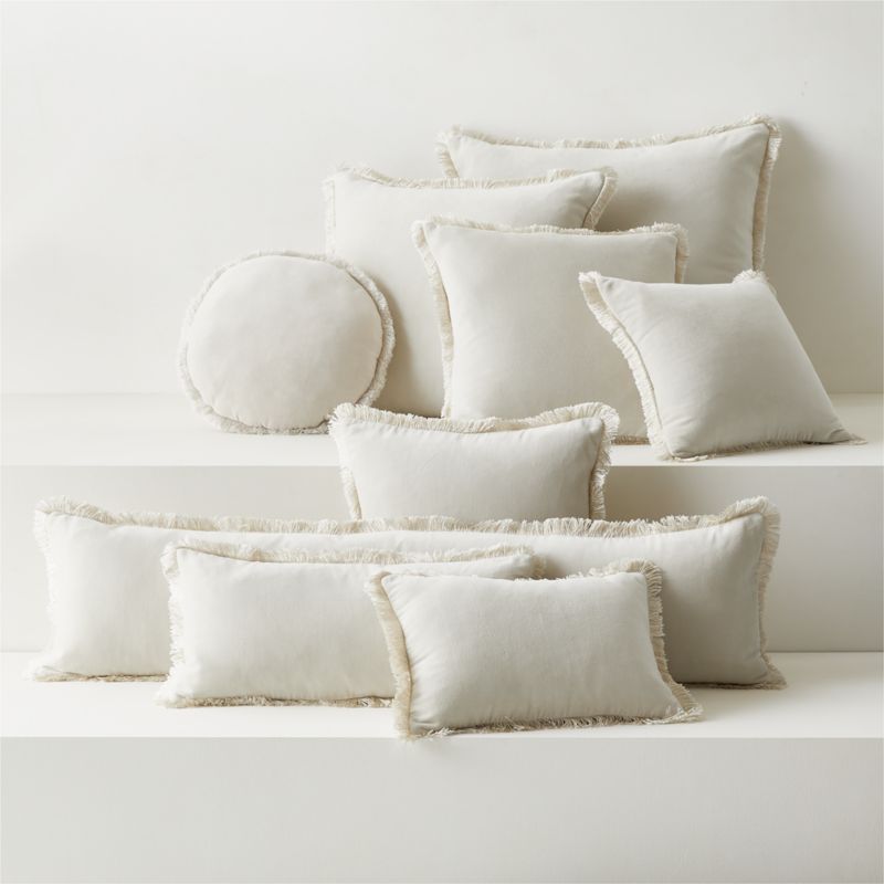 Bettie Warm White Velvet Round Throw Pillow 16"