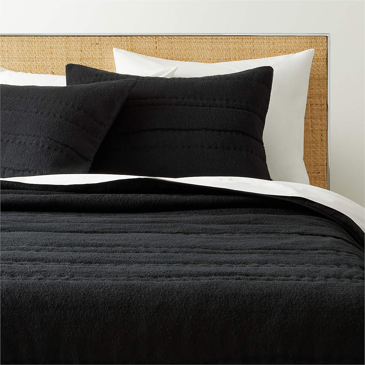 Boucle Modern Full/Queen Black Cotton Quilt | CB2 Canada