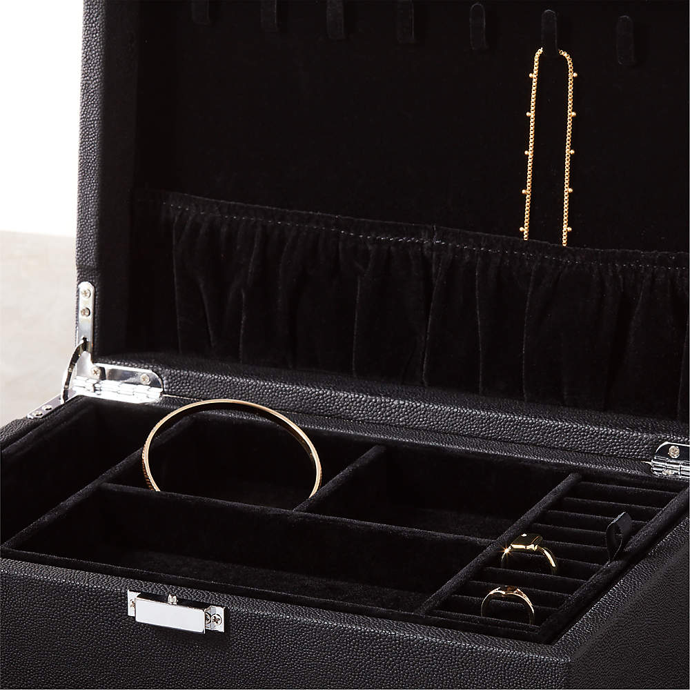 Original wooden luxury jewellery box 8 chains – www.soosi.co.in
