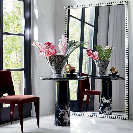 Babylon 30" Round Black Marble Bistro Table