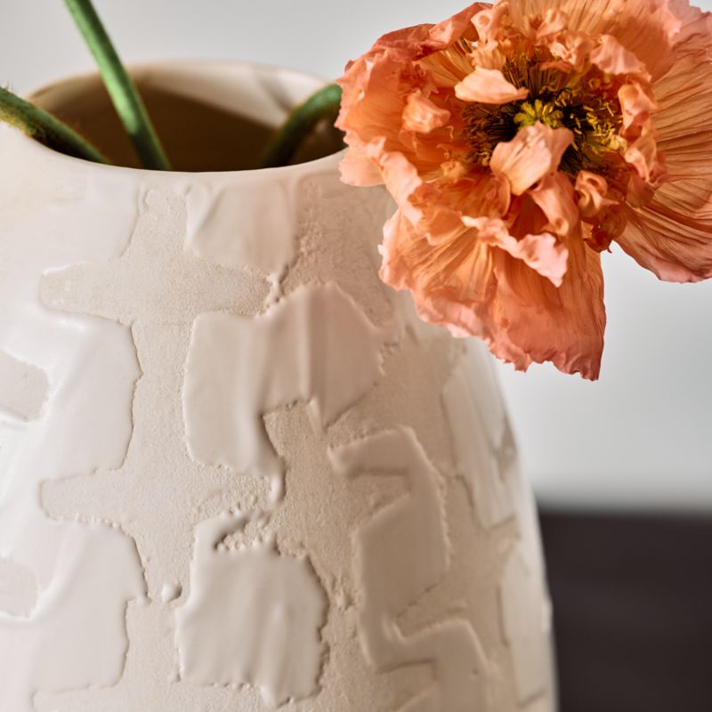 Marcello Warm White Patterned Ceramic Vase - image 7 of 9