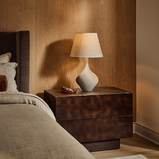 Valis White Resin Table Lamp