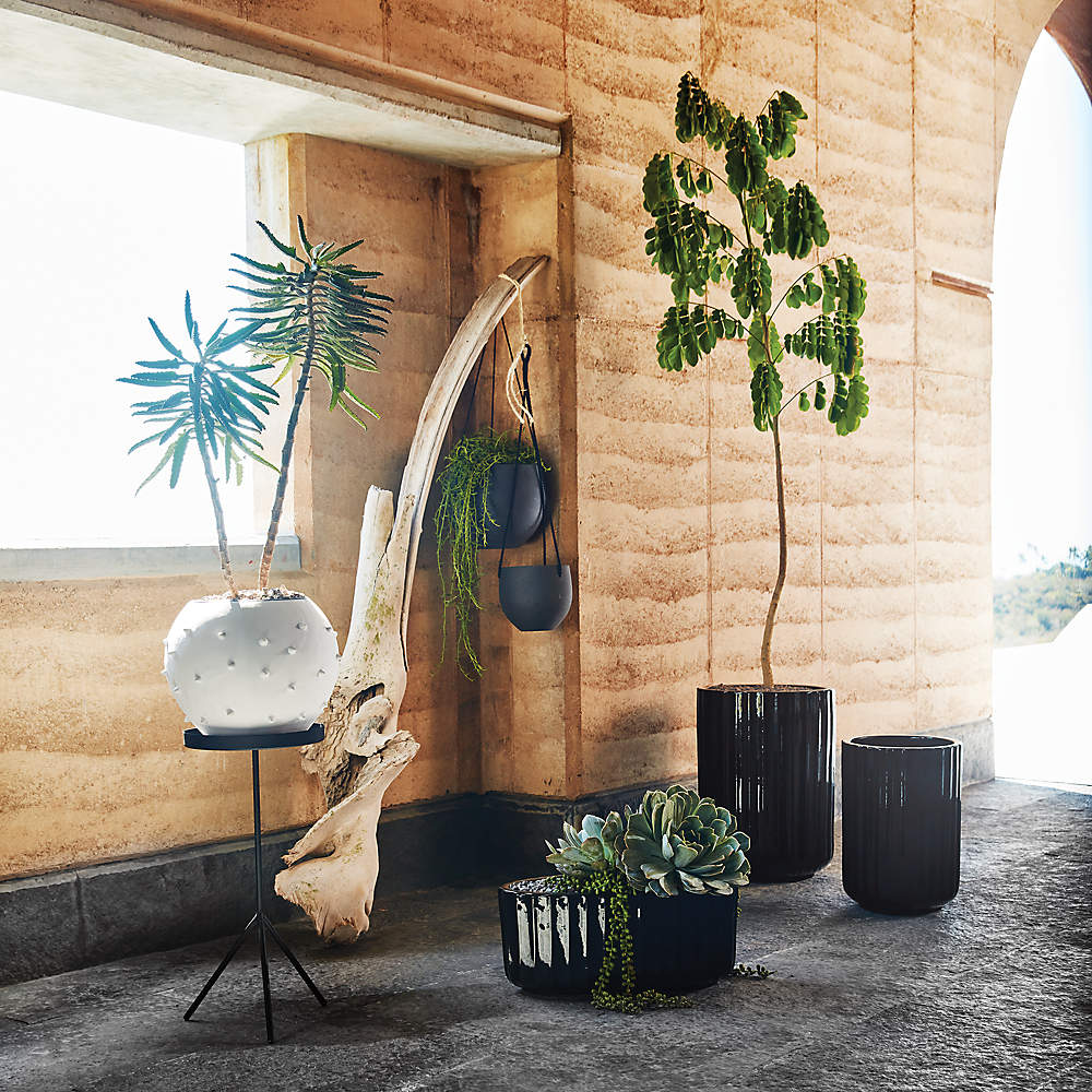 Black plant stand table sale