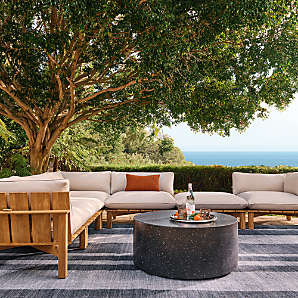 Outdoor outlet furniture cb2
