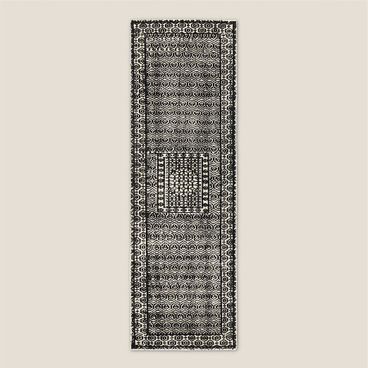 Calero Hand-Knotted Black New Zealand Wool Runner Rug 2.5'X8'