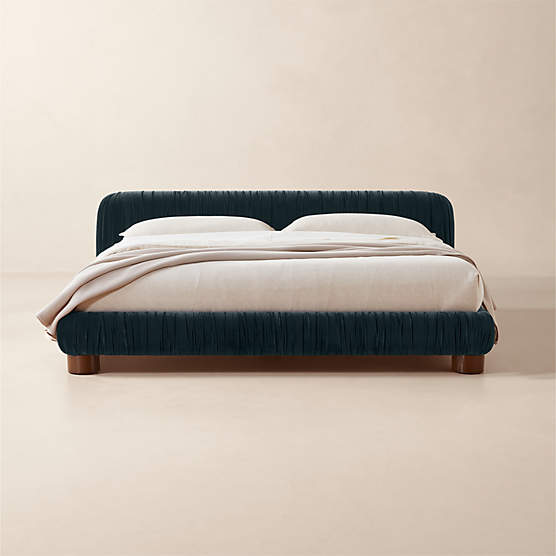 Cantar Blue Velvet Upholstered King Bed