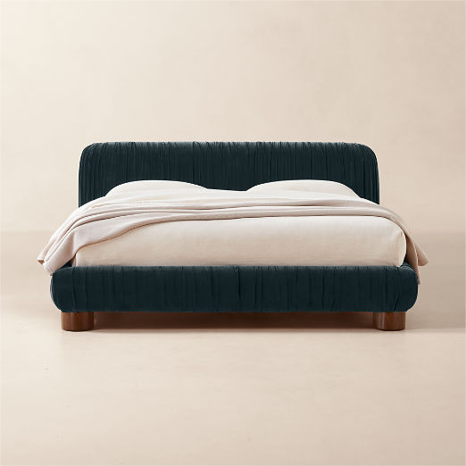 Cantar Blue Velvet Upholstered Queen Bed