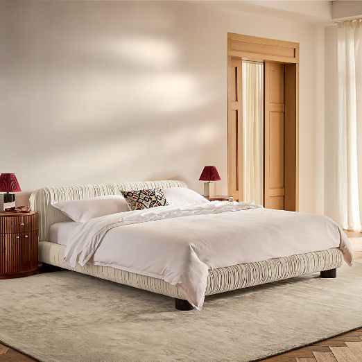 Cantar Ivory Velvet Upholstered Queen Bed