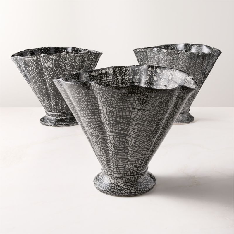 Cavo Scalloped Black And White Vase - image 7 of 14