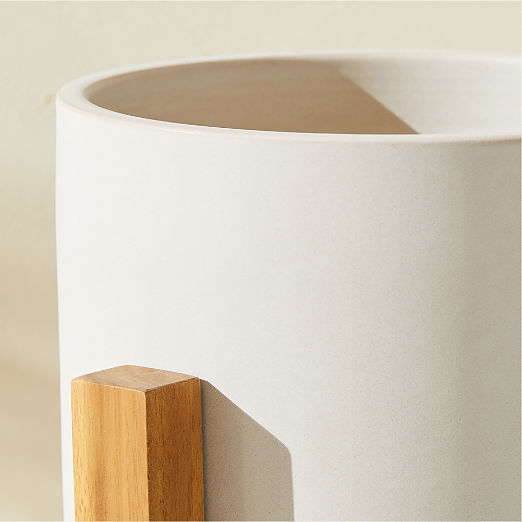 Cheva White Ceramic Indoor/Outdoor Planter with Teak Stand 10.5"x20.5"