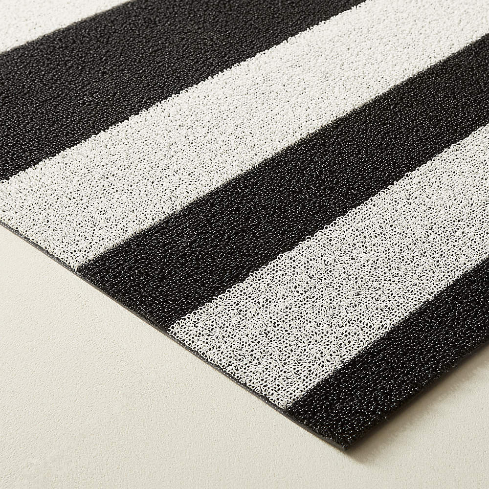 Chilewich® Black and White Mat 3'x5