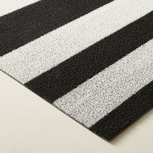 Chilewich® Black and White Utility Mat 2'x3'