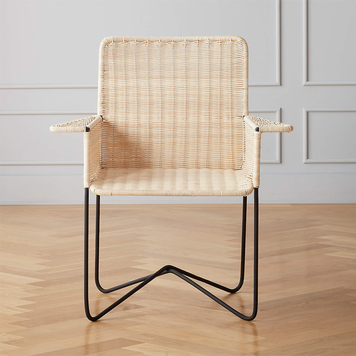 Silla en Mimbre Wicker Dining Armchair CB2 Canada