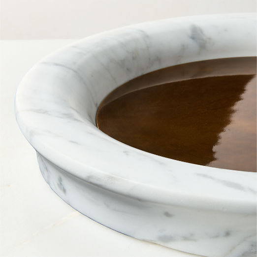 Cove Round White Marble and Bronze Tray