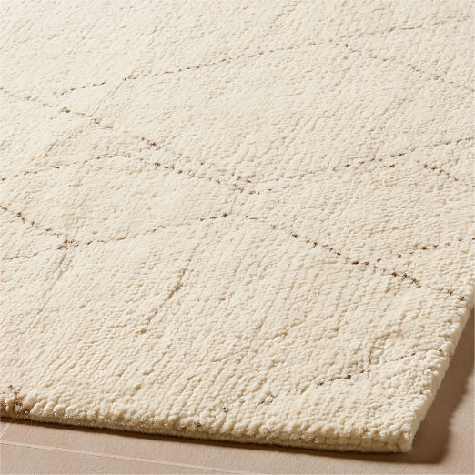 Diamant Hand-Knotted Warm White Wool Area Rug by Ackerman