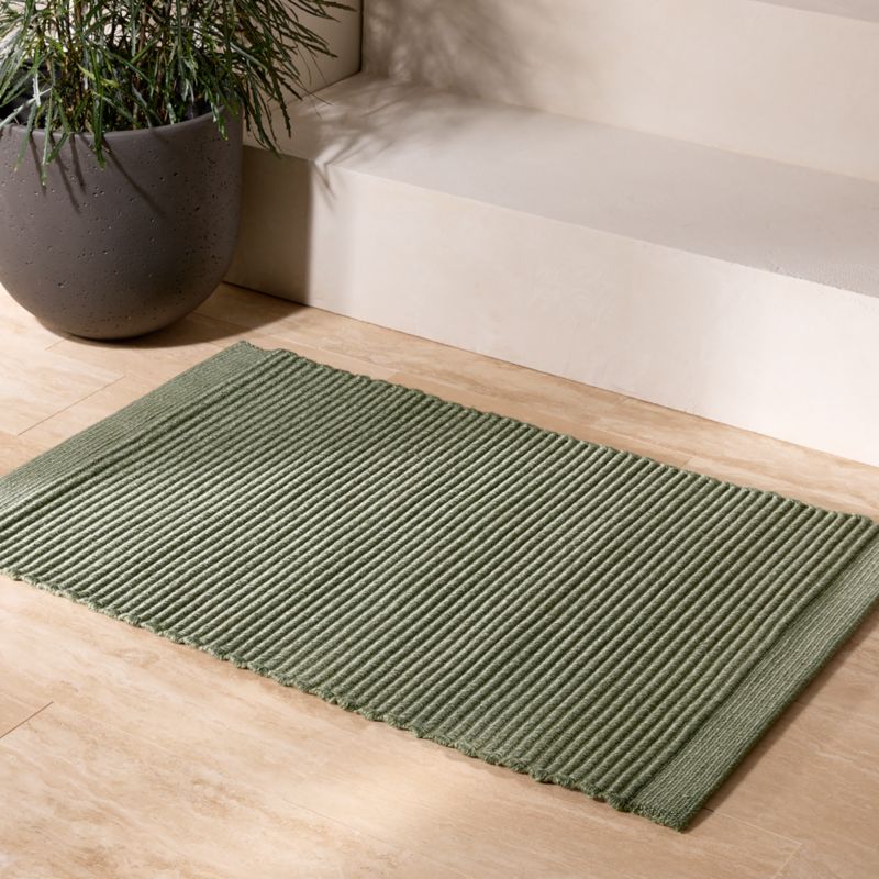 Diver Handwoven Ribbed Green Indoor/Outdoor Performance Doormat 2'X3' - image 1 of 3