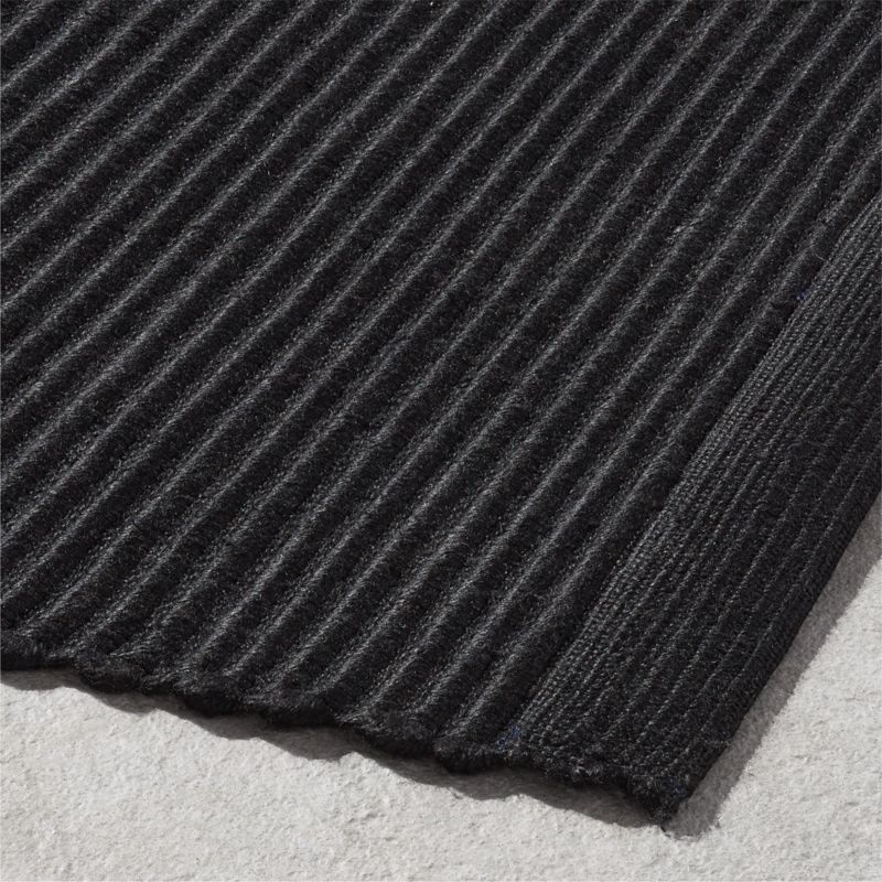 Diver Handwoven Ribbed Black Indoor/Outdoor Performance Doormat 2'x3' - image 3 of 4