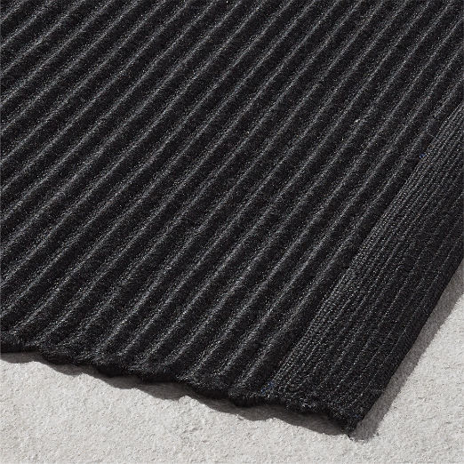 Diver Handwoven Ribbed Black Indoor/Outdoor Performance Doormat 2'x3'