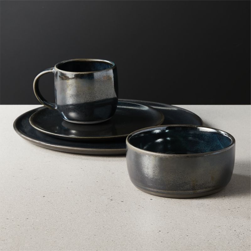 View 4-Piece Dizzy Reactive Metallic Place Setting details