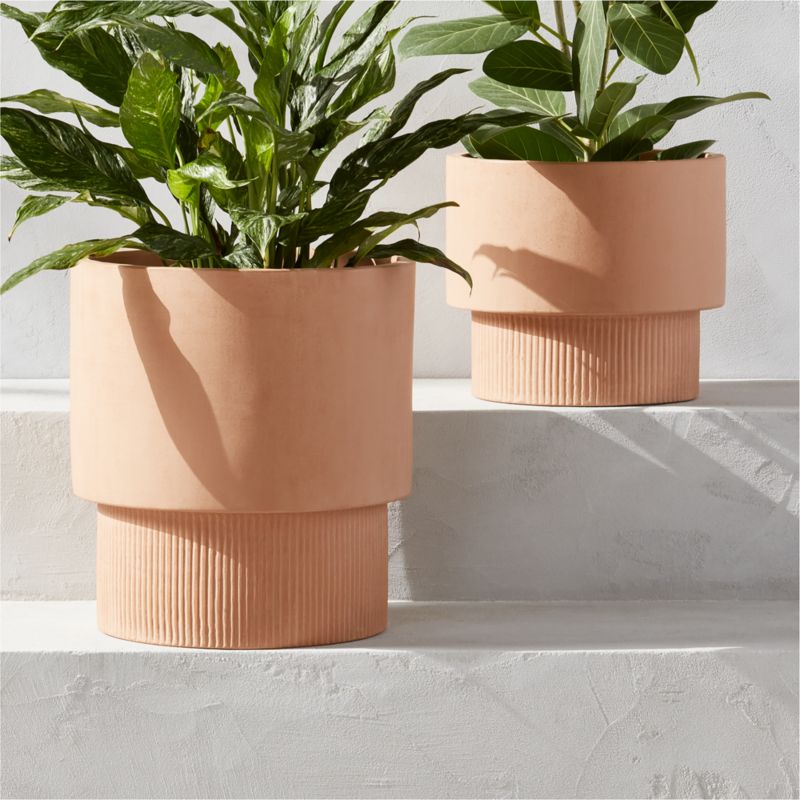 Efrem Terracotta Outdoor Planter Medium - image 2 of 8