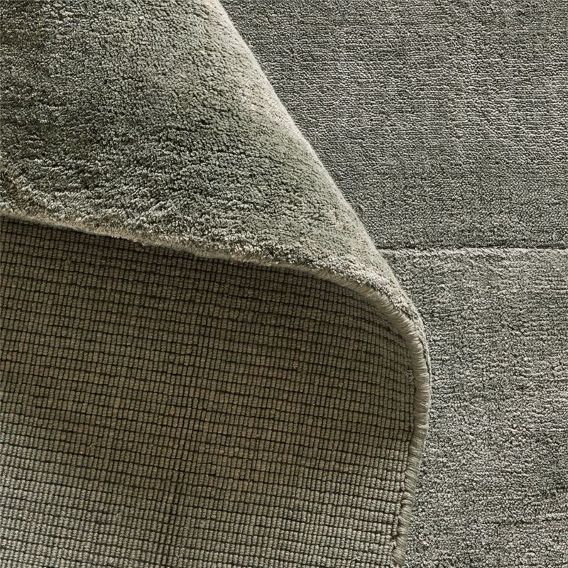 Eleyne Handloomed Green TENCEL™ Lyocell Area Rug 8'x10'