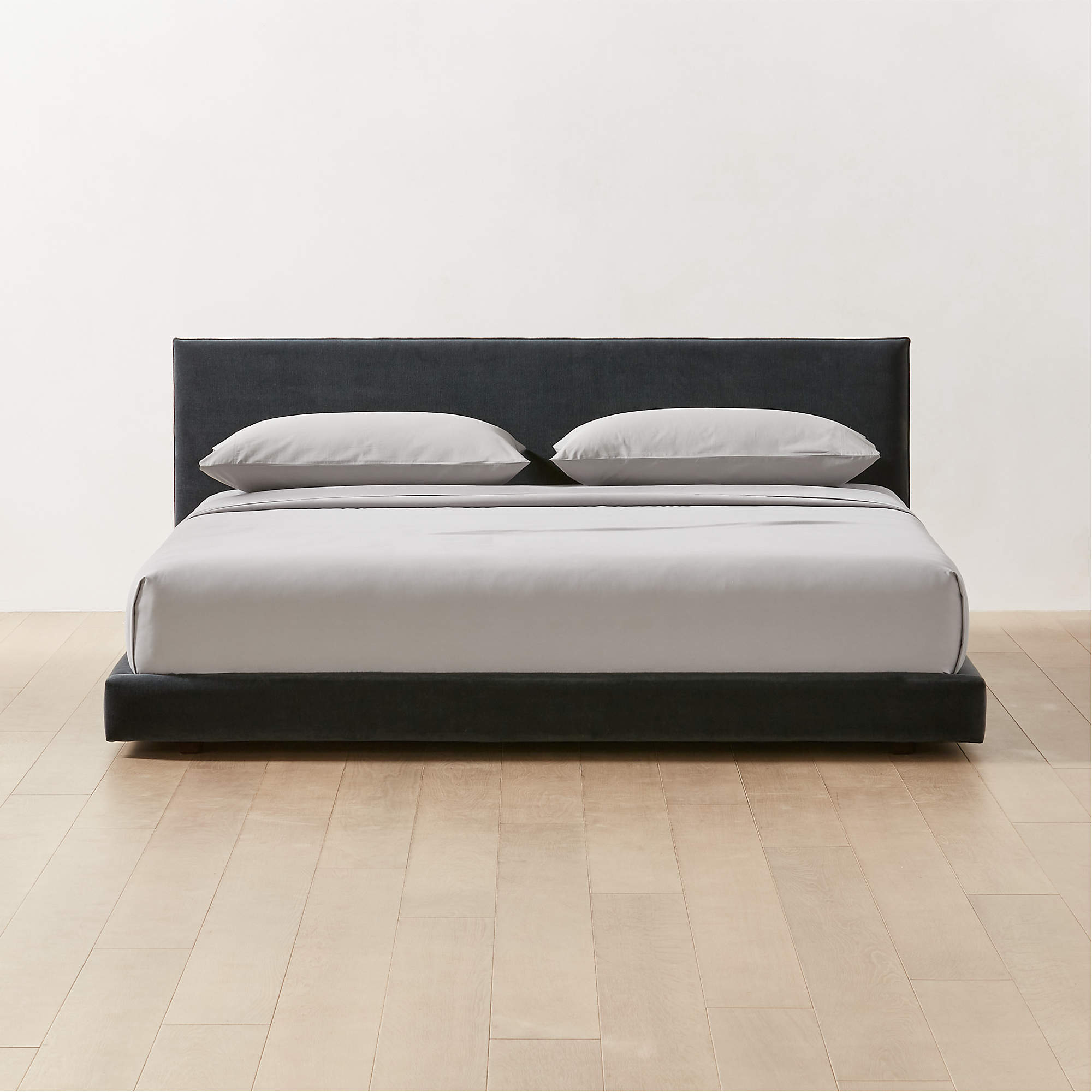 Façade Modern Shadow Velvet King Bed + Reviews CB2 Canada