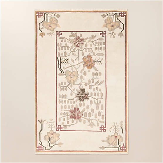 Fiora Hand-Knotted Distressed Warm White New Zealand Wool Area Rug 6'x9'