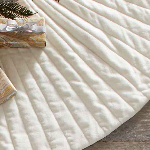 Flake White Velvet Christmas Tree Skirt 48"