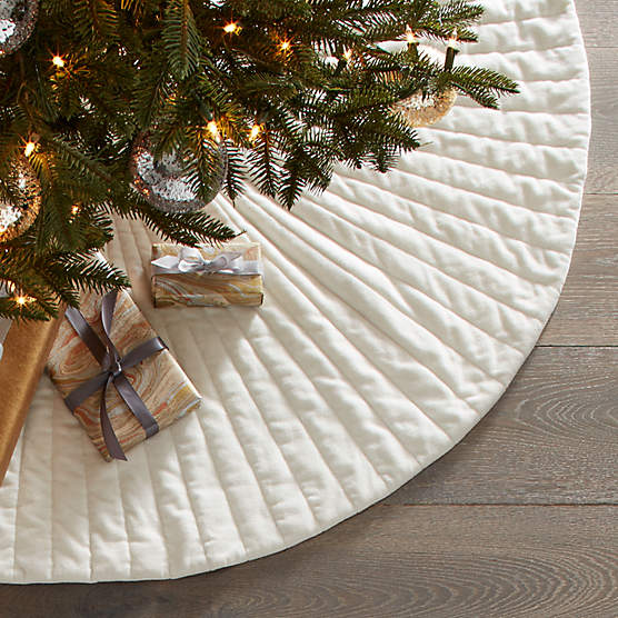 Flake White Velvet Christmas Tree Skirt 48"