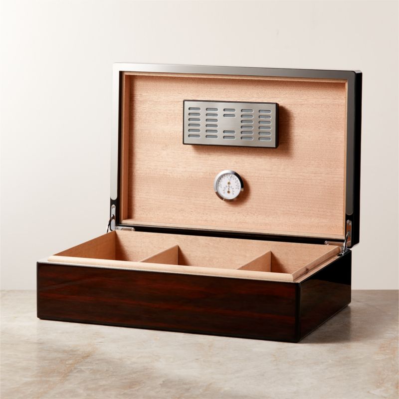 View Fumer Ebony and Cedar Wood Cigar Humidor details