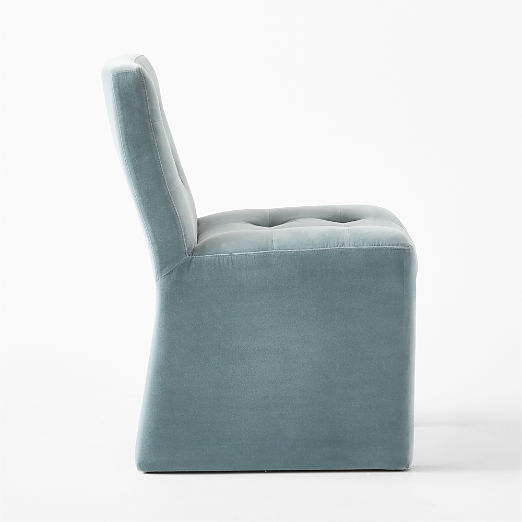 Hank Tufted Light Blue Velvet Dining Chair