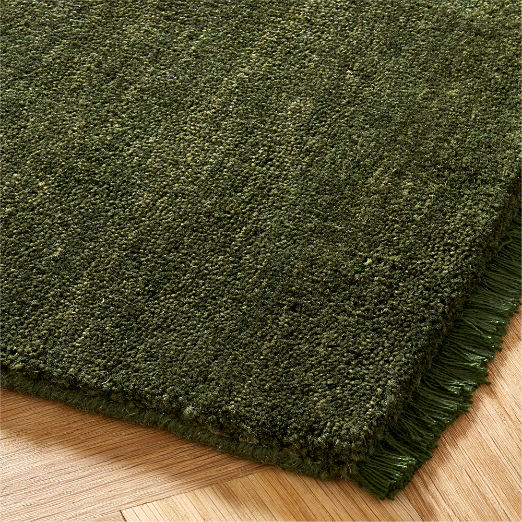 Henry Handloomed Green Wool Area Rug 5'x8'