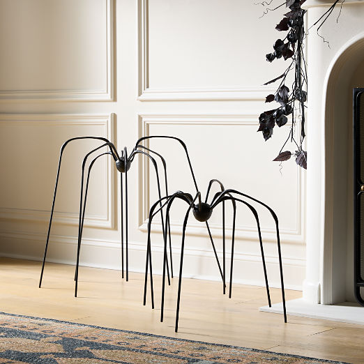 Huntsman Black Cast Aluminum Indoor/Outdoor Halloween Decorative Spider Set of 2